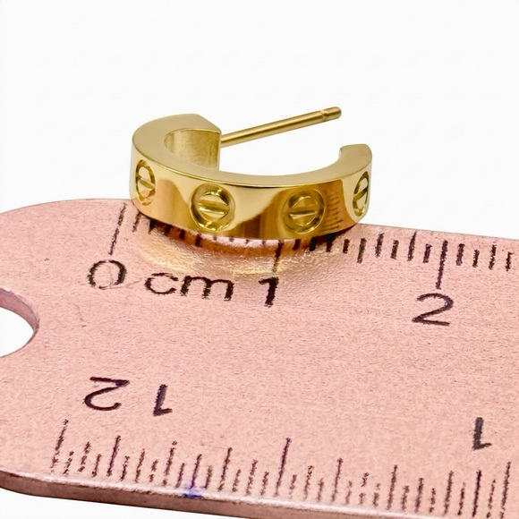 Gold Screw Huggie Hoops earrings - Picture 5 of 6